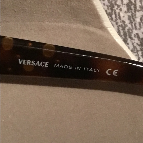 VERSACE SUNGLASSES WITH CASE ONLY $225🏖 SEE PIC. - Picture 7 of 14